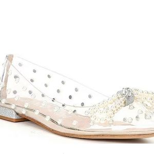 Pearl accent flats